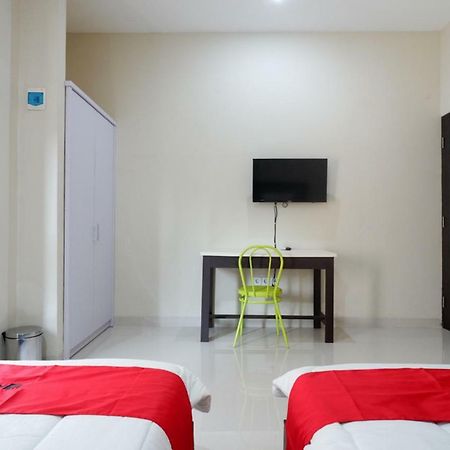 Reddoorz Syariah Near Rsud Margono Purwokerto Hotel Exterior foto