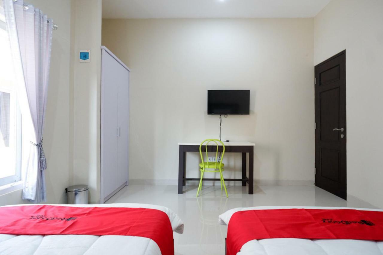 Reddoorz Syariah Near Rsud Margono Purwokerto Hotel Exterior foto