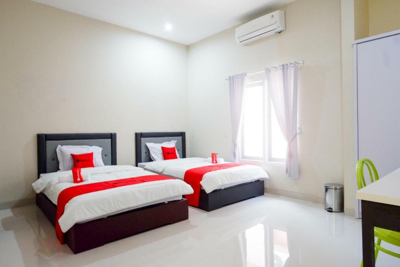 Reddoorz Syariah Near Rsud Margono Purwokerto Hotel Exterior foto