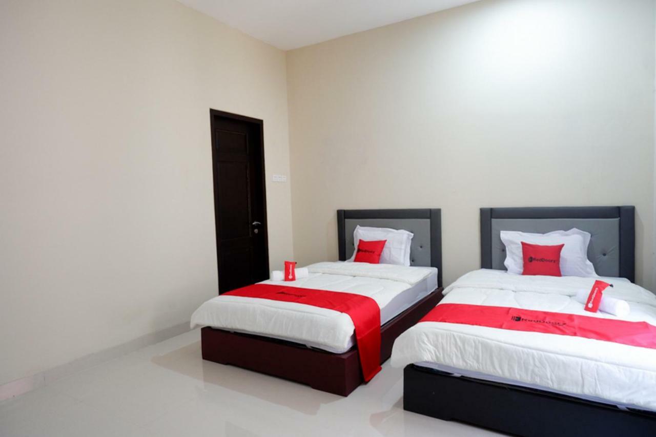 Reddoorz Syariah Near Rsud Margono Purwokerto Hotel Exterior foto