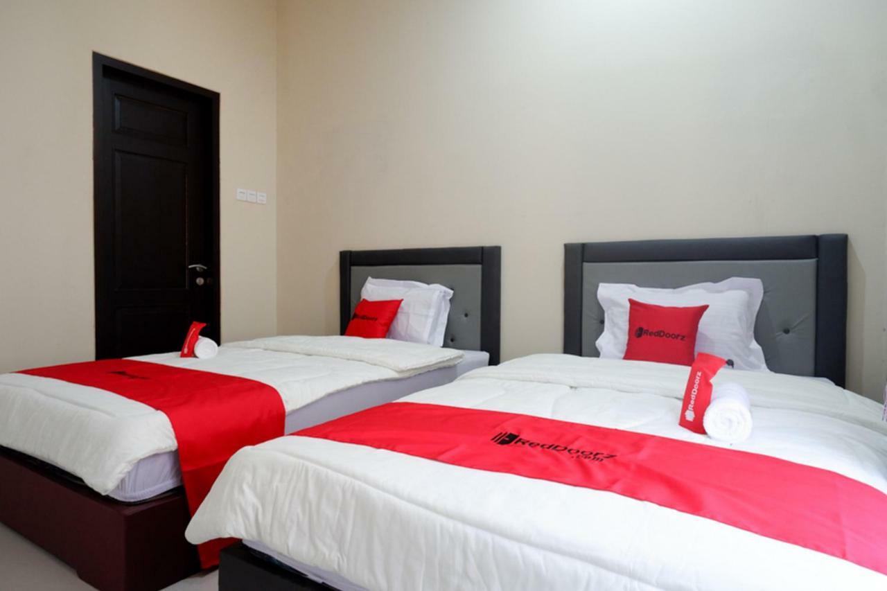 Reddoorz Syariah Near Rsud Margono Purwokerto Hotel Exterior foto